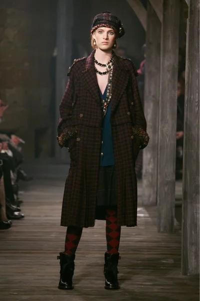 Look 6